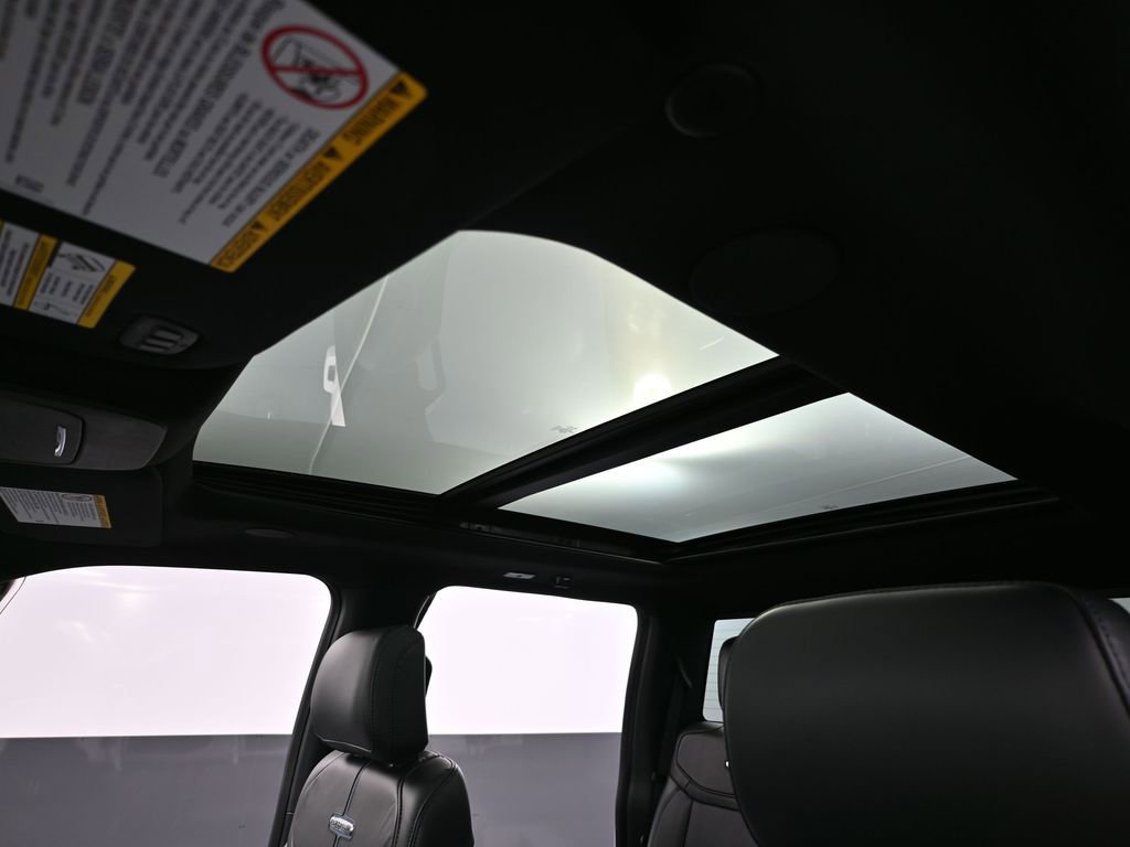 Used 2025 Ford F250 Platinum image 25