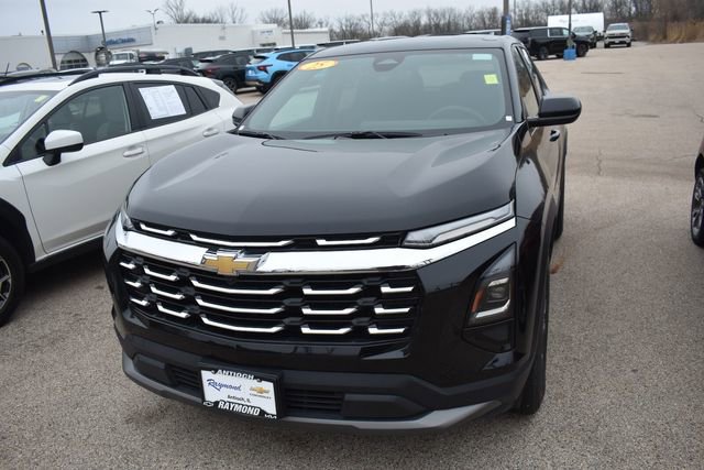 Used 2025 Chevrolet Equinox LT FWD image 8