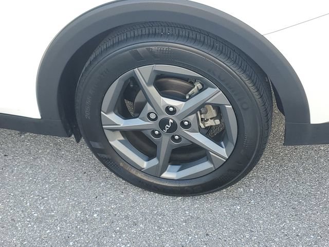 Certified 2025 Kia K4 FWD image 5