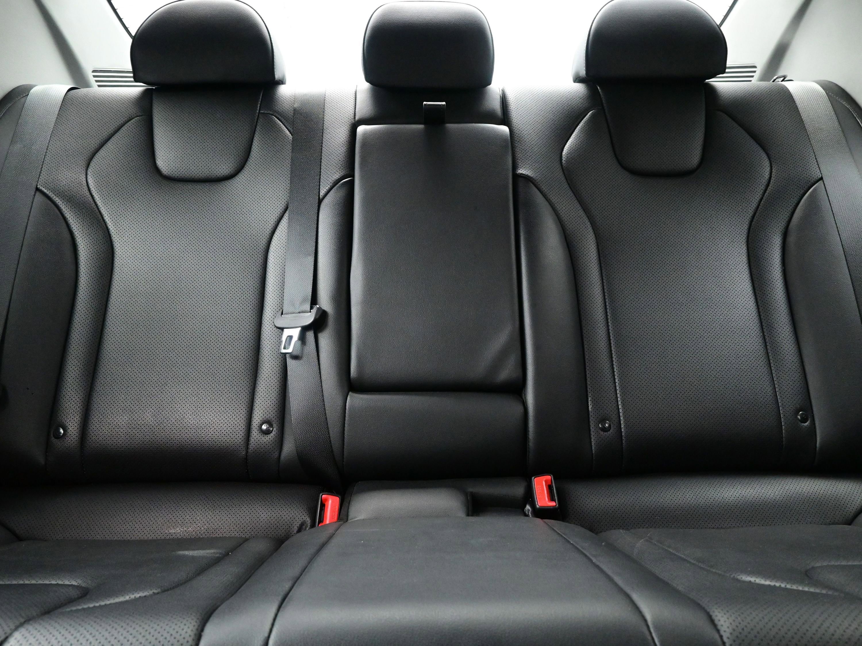 Certified 2024 Hyundai Elantra Limited image 16