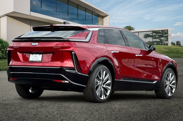 Certified 2026 Cadillac Lyriq Signature Luxury w/ Nappa Leather Package AWD/4WD image 4