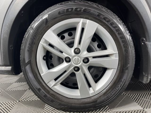 Used 2021 Nissan Kicks S image 13