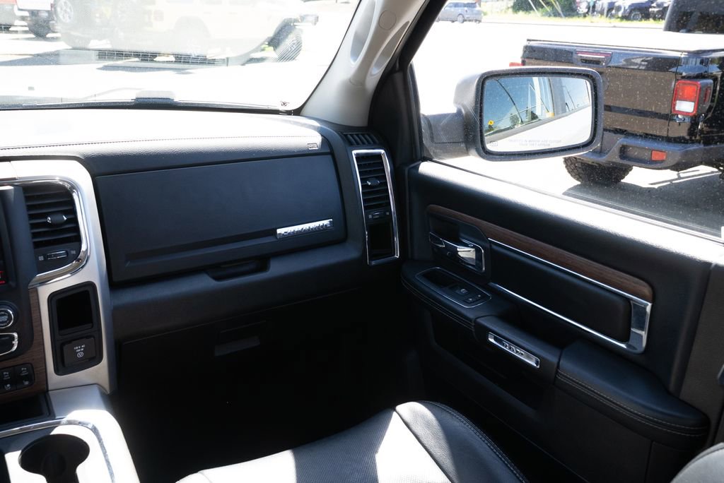 Used 2018 RAM 1500 Laramie w/ Convenience Group AWD/4WD image 11