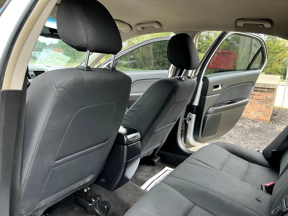 Used 2012 Ford Fusion SE FWD image 11