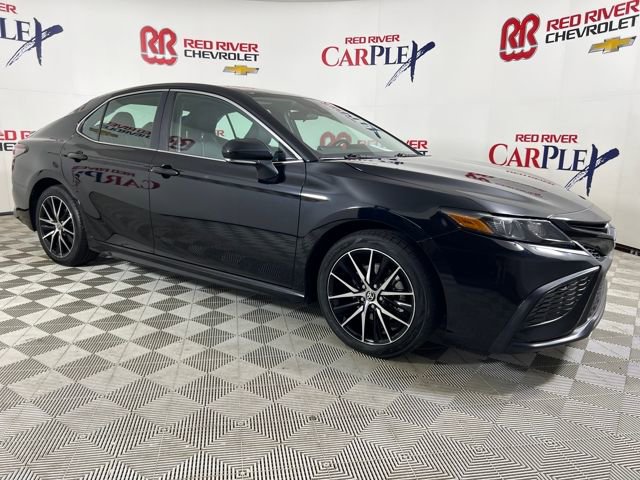 Used 2024 Toyota Camry SE