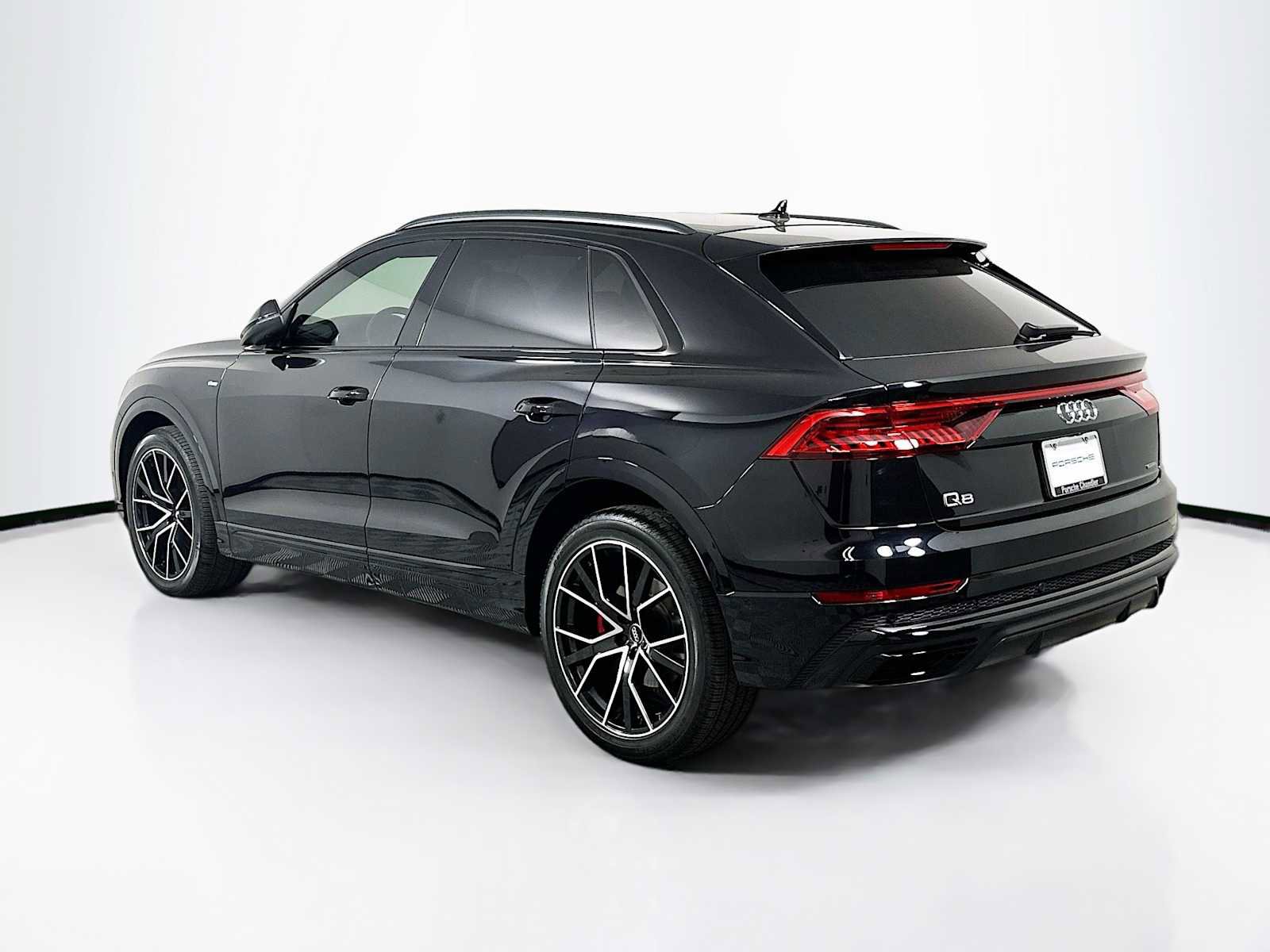 Used 2019 Audi Q8 Prestige AWD/4WD image 3
