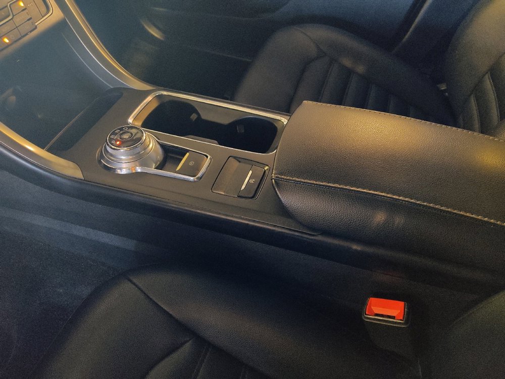 Used 2019 Ford Fusion SEL FWD image 26