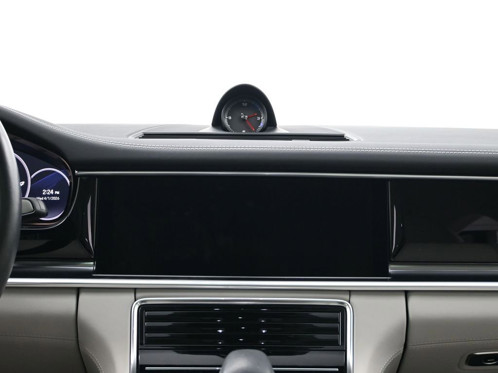 Certified 2022 Porsche Panamera 4 Executive image 11