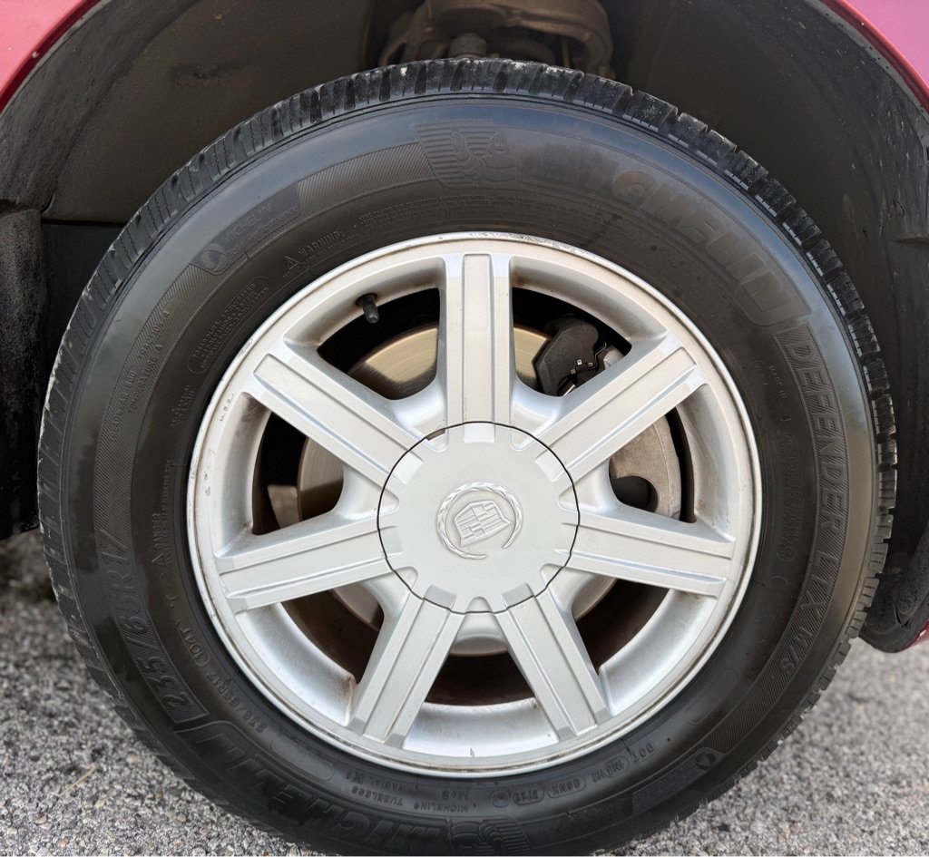 Used 2004 Cadillac SRX w/ Preferred Equipment Group RWD image 21