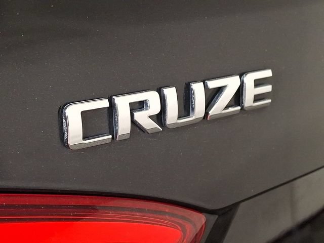 Used 2018 Chevrolet Cruze LT w/ Convenience Package FWD image 28