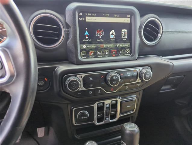 Used 2018 Jeep Wrangler Unlimited Sahara AWD/4WD image 13