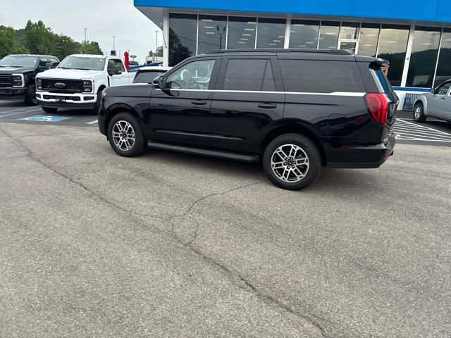 Used 2025 Ford Expedition Active AWD/4WD image 21