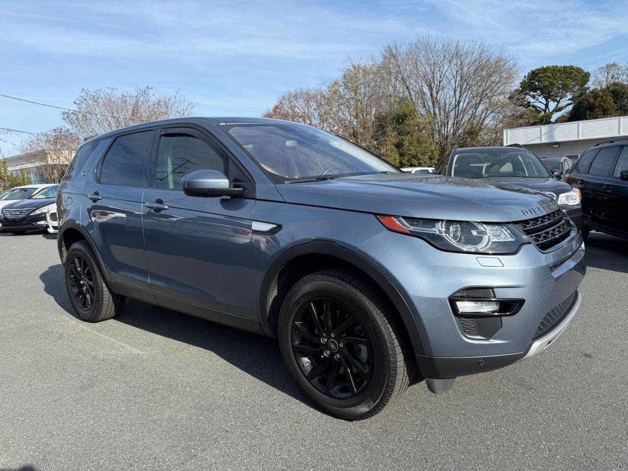 Used 2019 Land Rover Discovery Sport HSE image 3