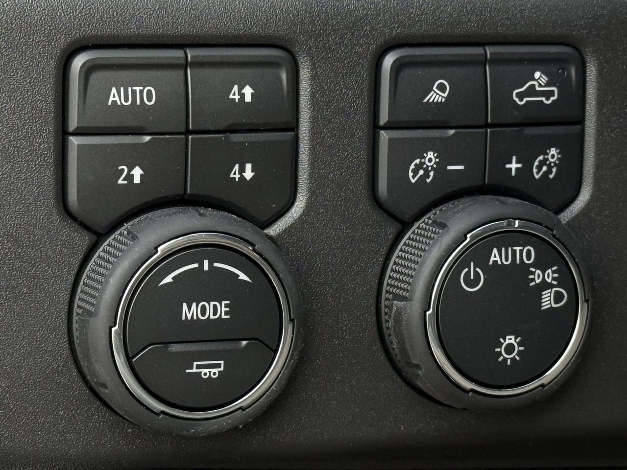 New 2026 Chevrolet Silverado 1500 LT w/ Texas Edition Plus image 18
