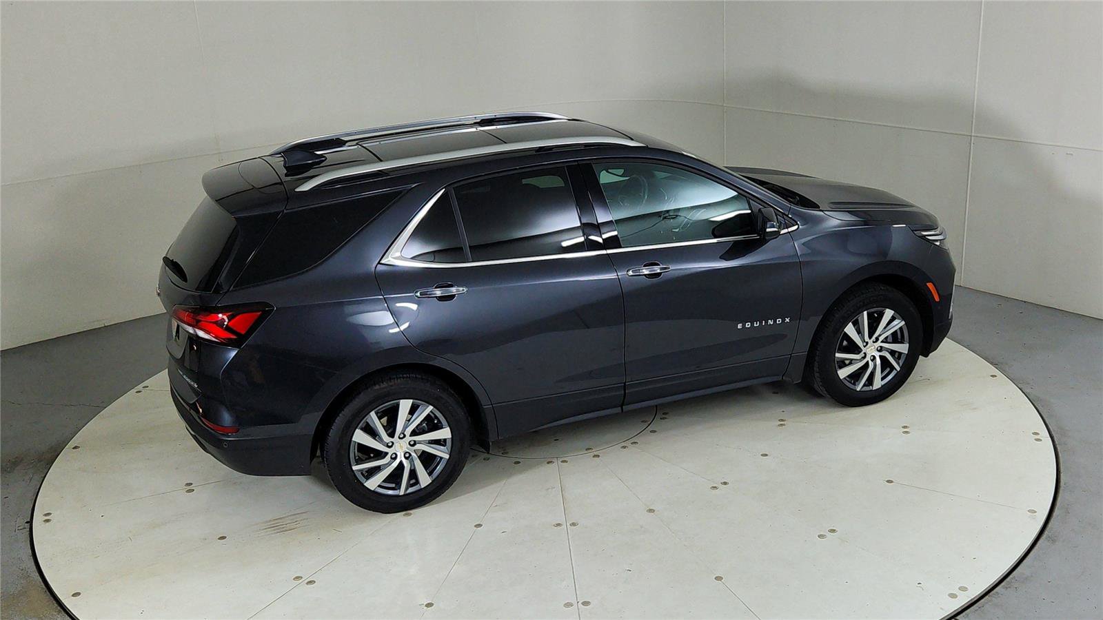 Used 2022 Chevrolet Equinox Premier image 42