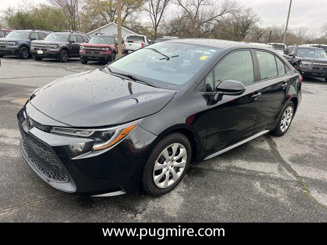 Used 2022 Toyota Corolla LE image 3