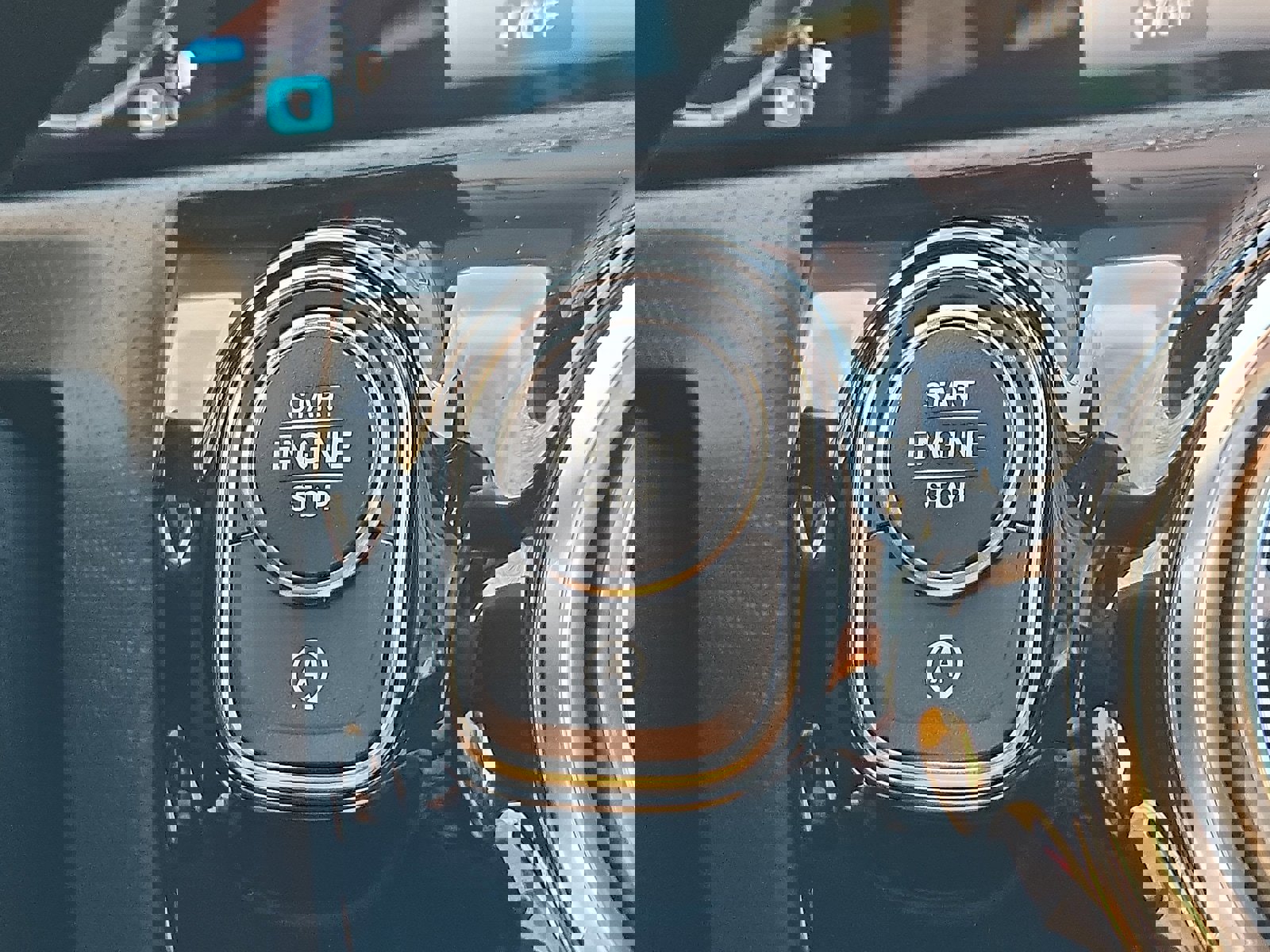 Used 2025 Mercedes-Benz CLA 250 4MATIC image 25