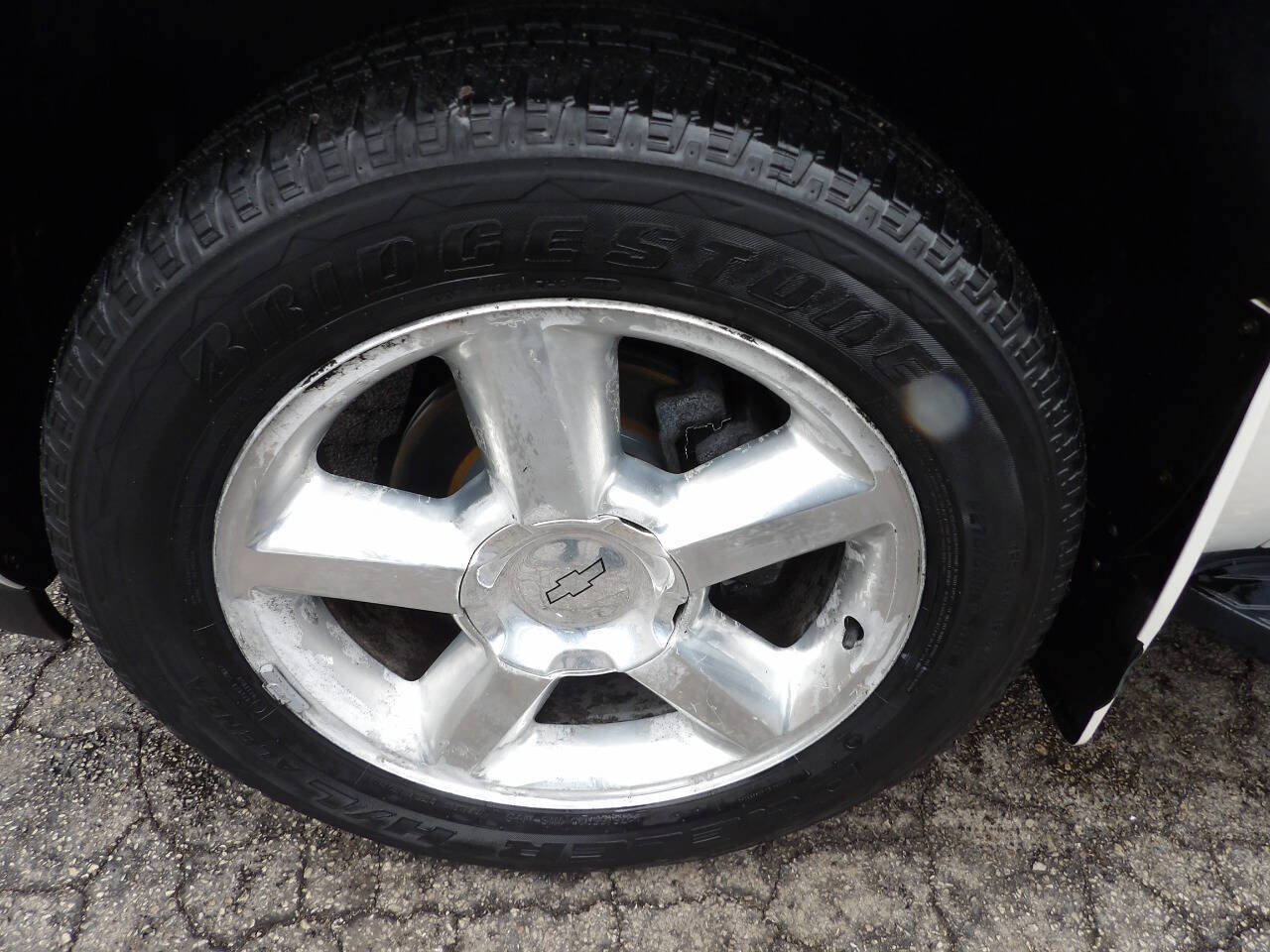 Used 2012 Chevrolet Avalanche LTZ AWD/4WD image 5