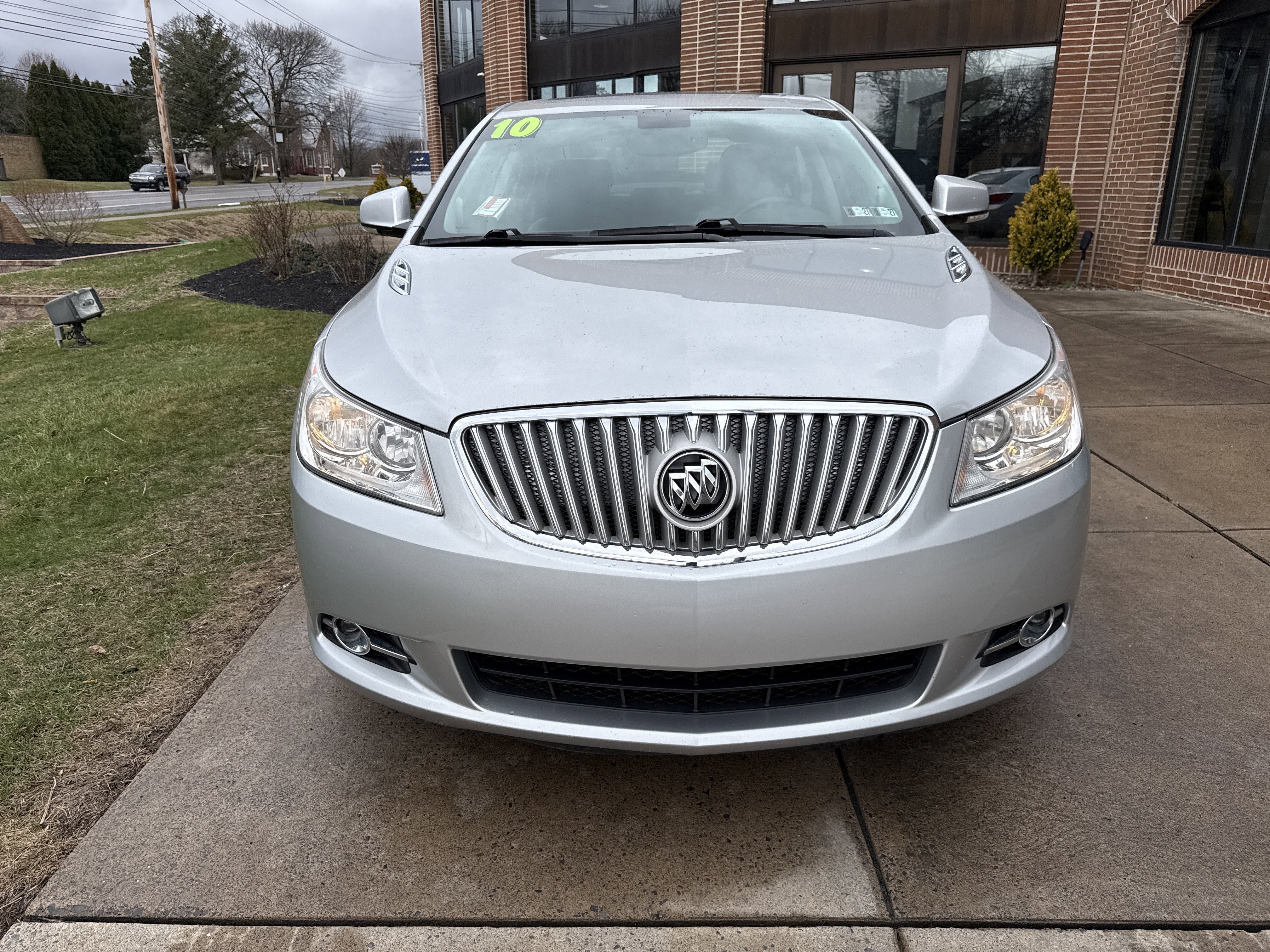 Used 2010 Buick LaCrosse CXL image 9