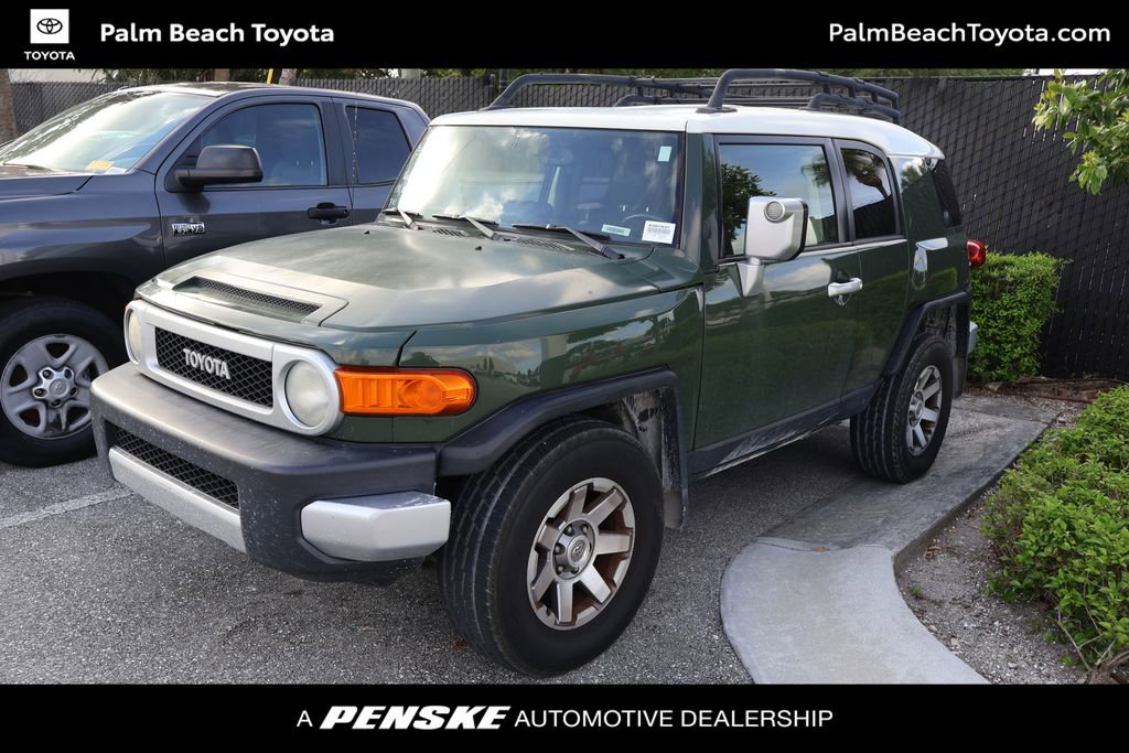 Used 2014 Toyota FJ Cruiser 4WD w/ Upgrade Package image 1