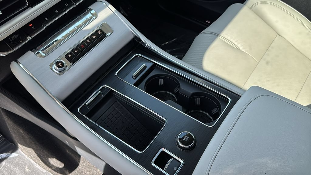 New 2026 Lincoln Aviator Reserve AWD/4WD image 17