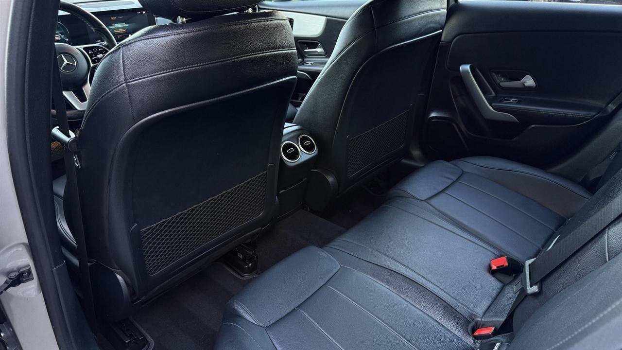 Used 2019 Mercedes-Benz A 220 4MATIC image 32