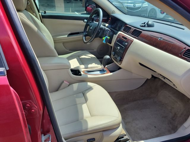 Used 2009 Chevrolet Impala LT w/ Luxury Edition Package FWD image 26