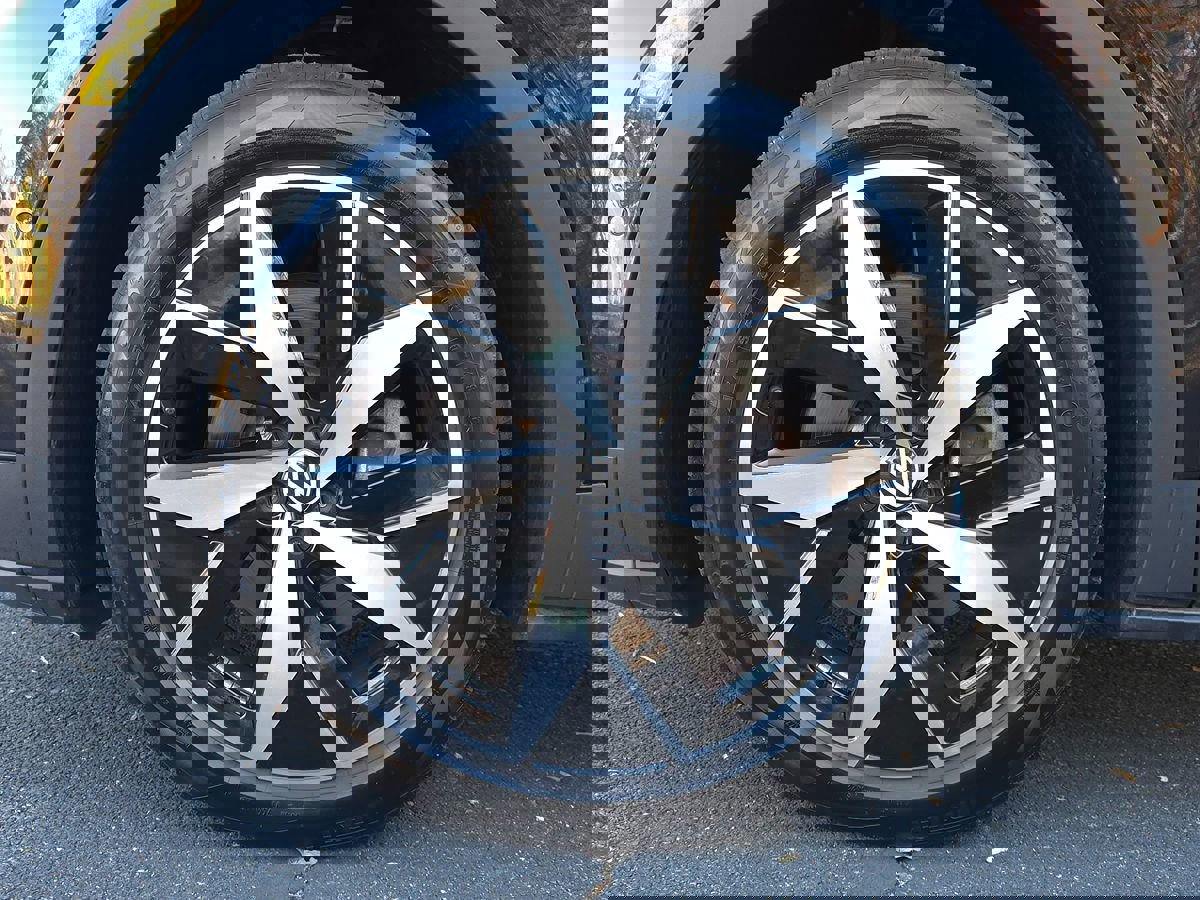 Used 2023 Volkswagen ID.4 Pro S image 50