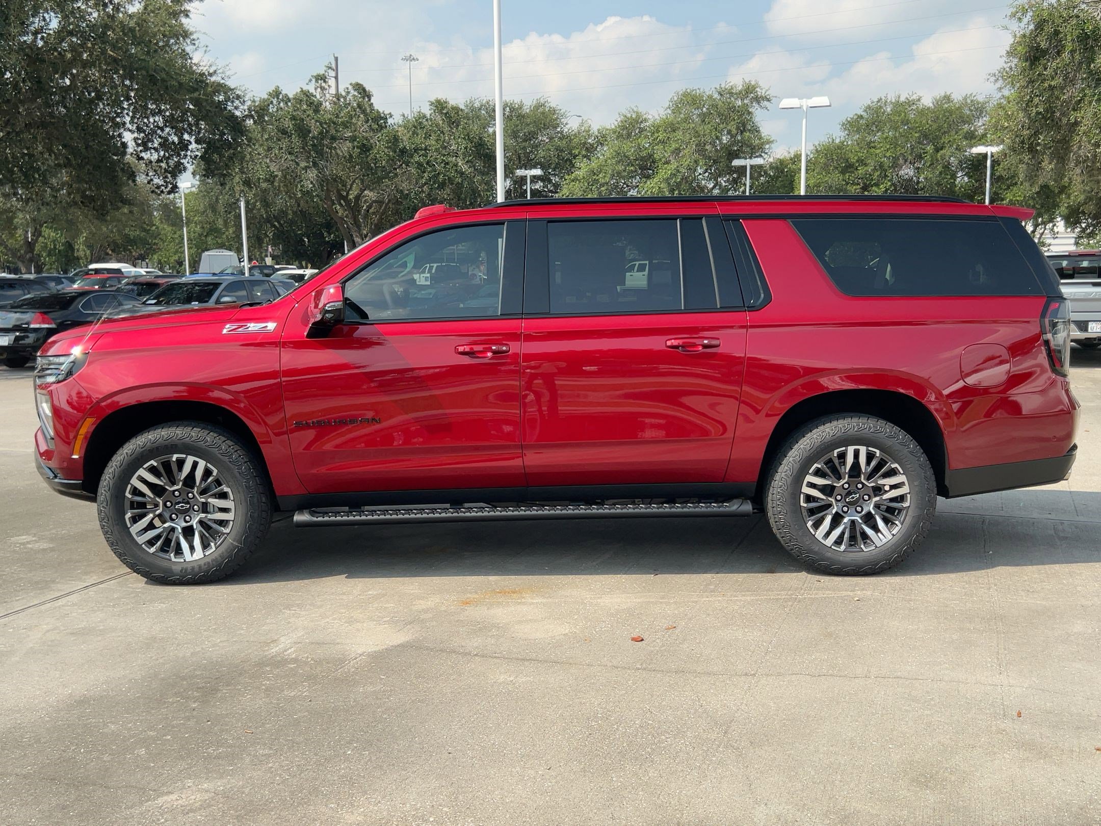 New 2026 Chevrolet Suburban Z71 w/ Comfort Package image 2