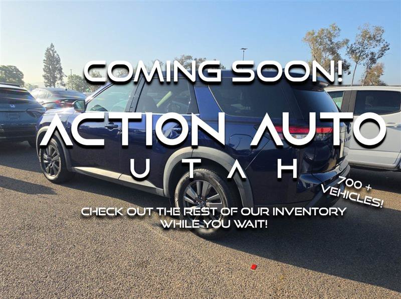 Used 2022 Nissan Pathfinder SV w/ SV Premium Package