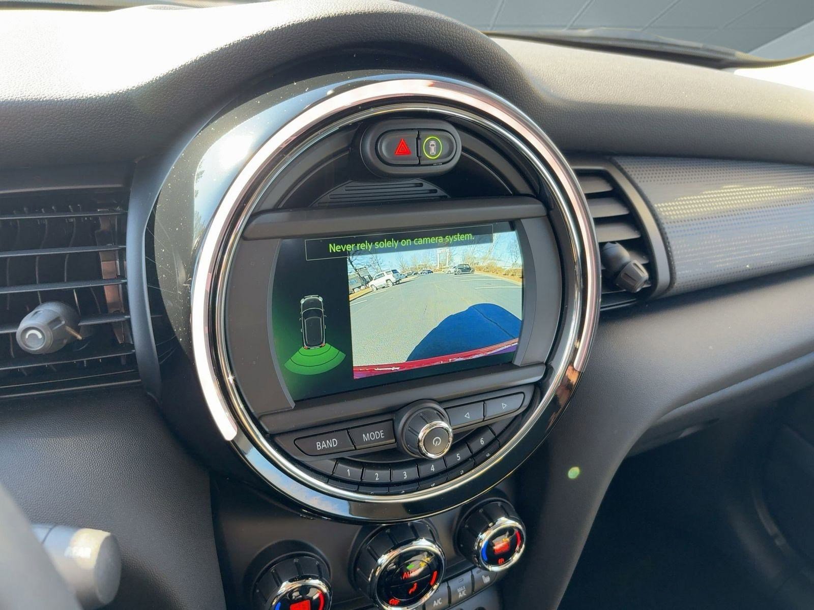 Used 2020 MINI Cooper 2-Door Hardtop w/ Storage Package image 23