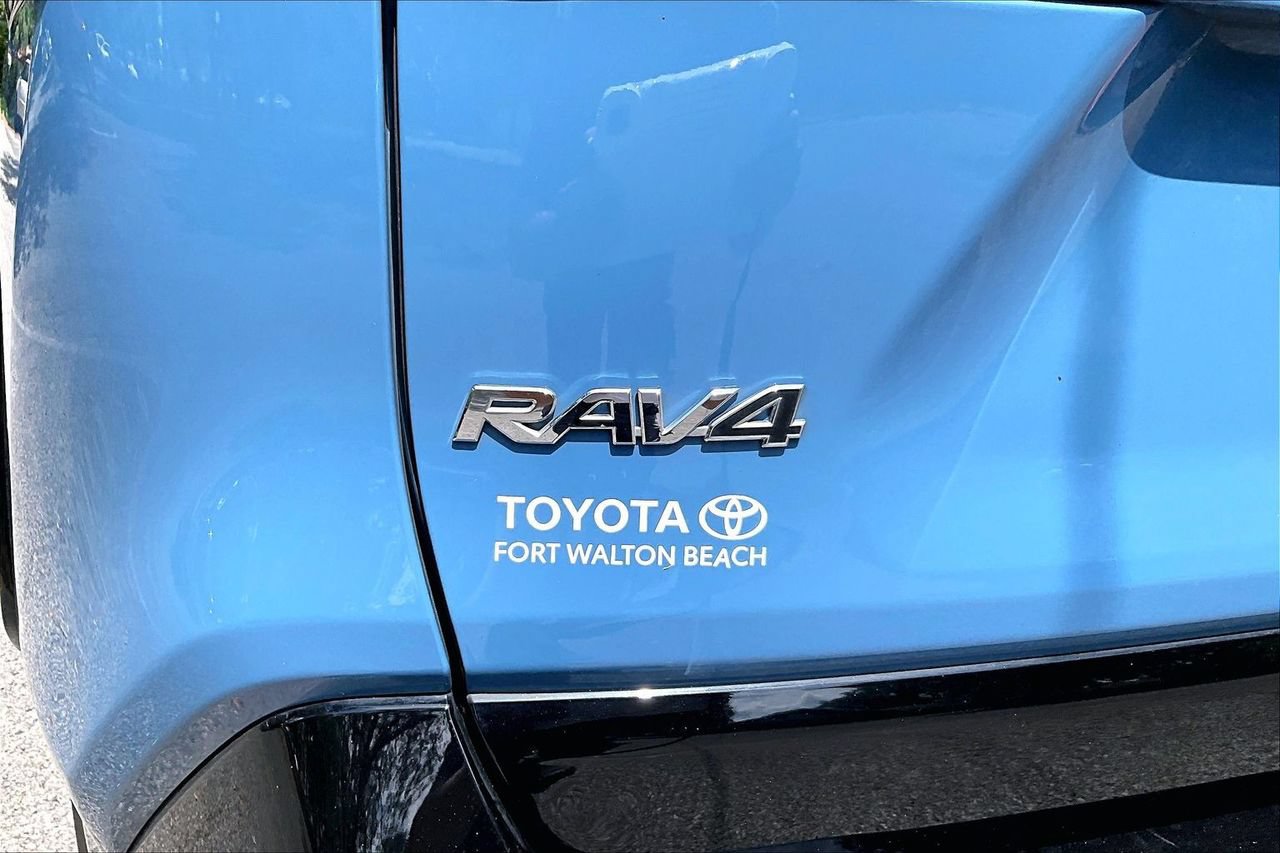 Used 2023 Toyota RAV4 XSE AWD/4WD image 27