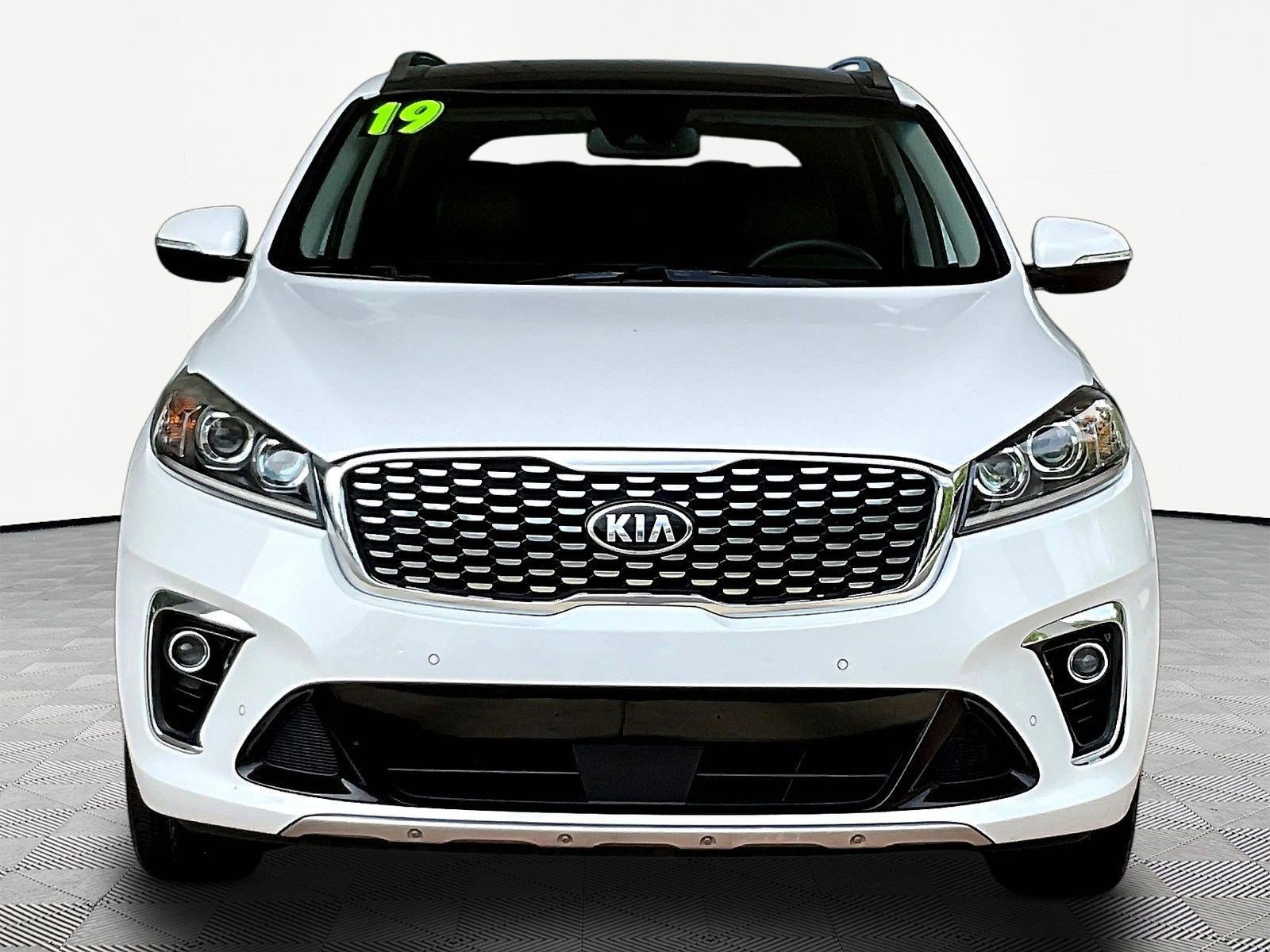 Used 2019 Kia Sorento SX FWD image 2