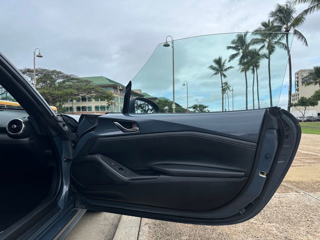 Used 2020 MAZDA MX-5 Miata RF Grand Touring RWD image 23