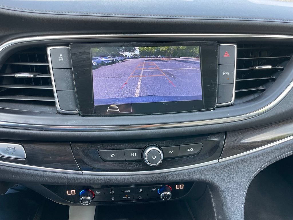 Used 2021 Buick Enclave Essence FWD image 17