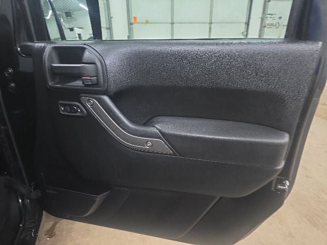 Used 2012 Jeep Wrangler Sport AWD/4WD image 5