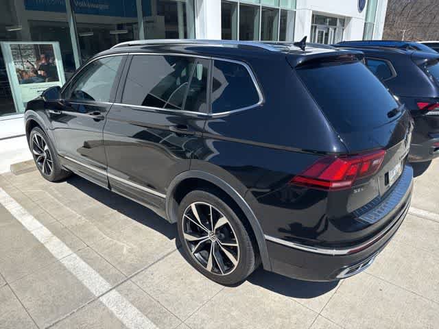 Certified 2022 Volkswagen Tiguan SEL R-Line image 7
