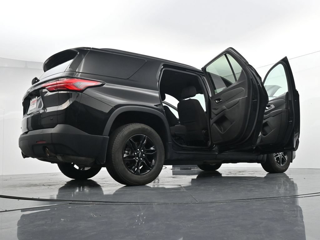 Used 2023 Chevrolet Traverse LT FWD image 43