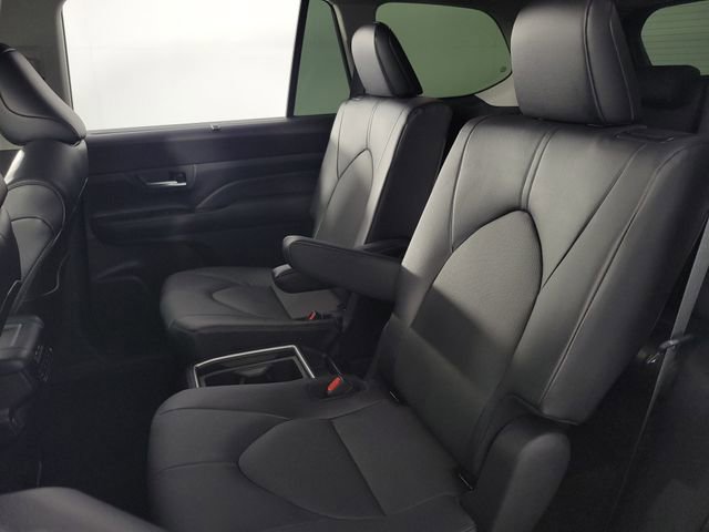 Used 2026 Toyota Grand Highlander FWD image 16