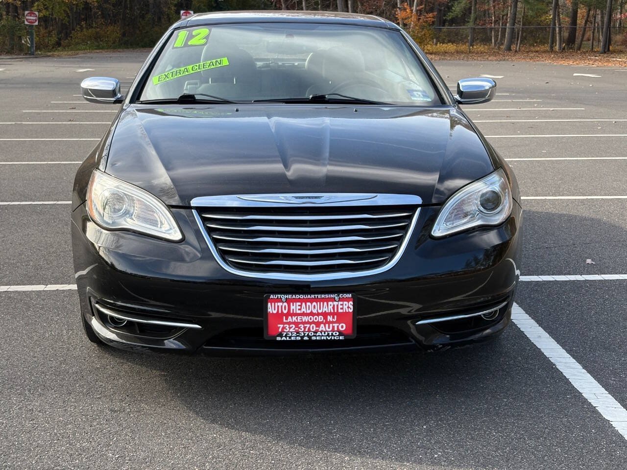 Used 2012 Chrysler 200 Limited FWD image 2