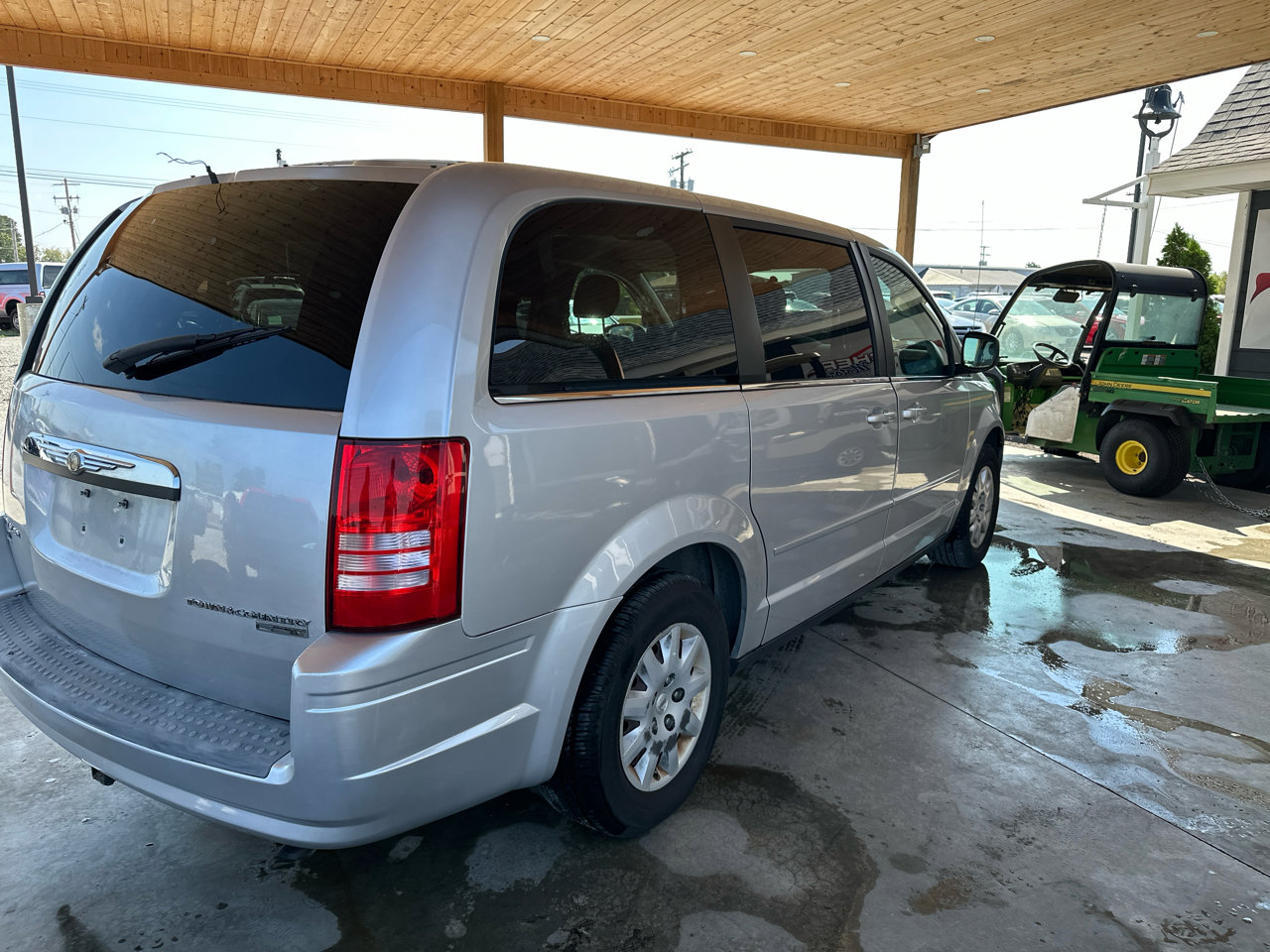 Used 2009 Chrysler Town & Country LX w/ PWR Convenience Group image 14