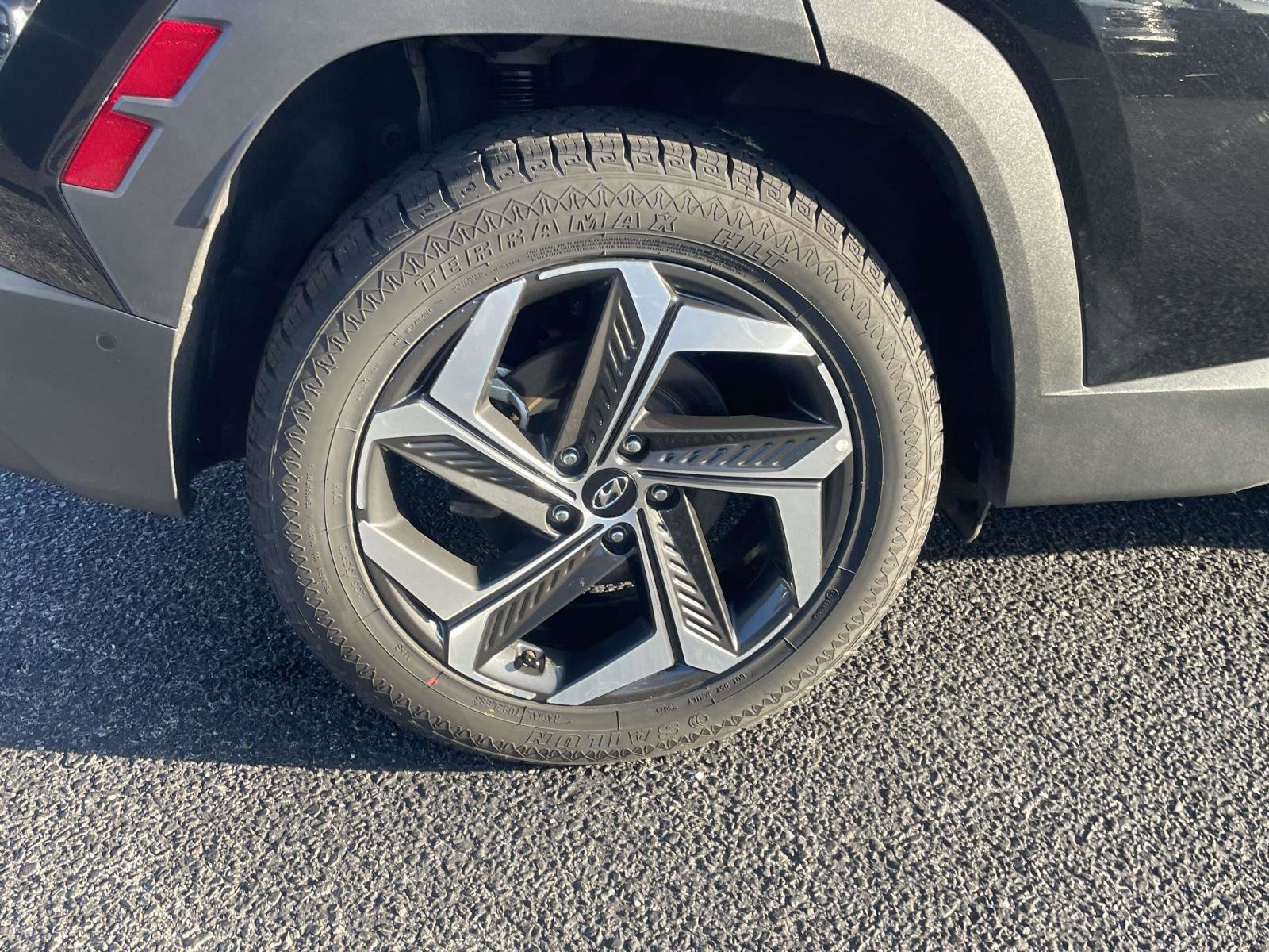 Used 2024 Hyundai Tucson Limited image 14