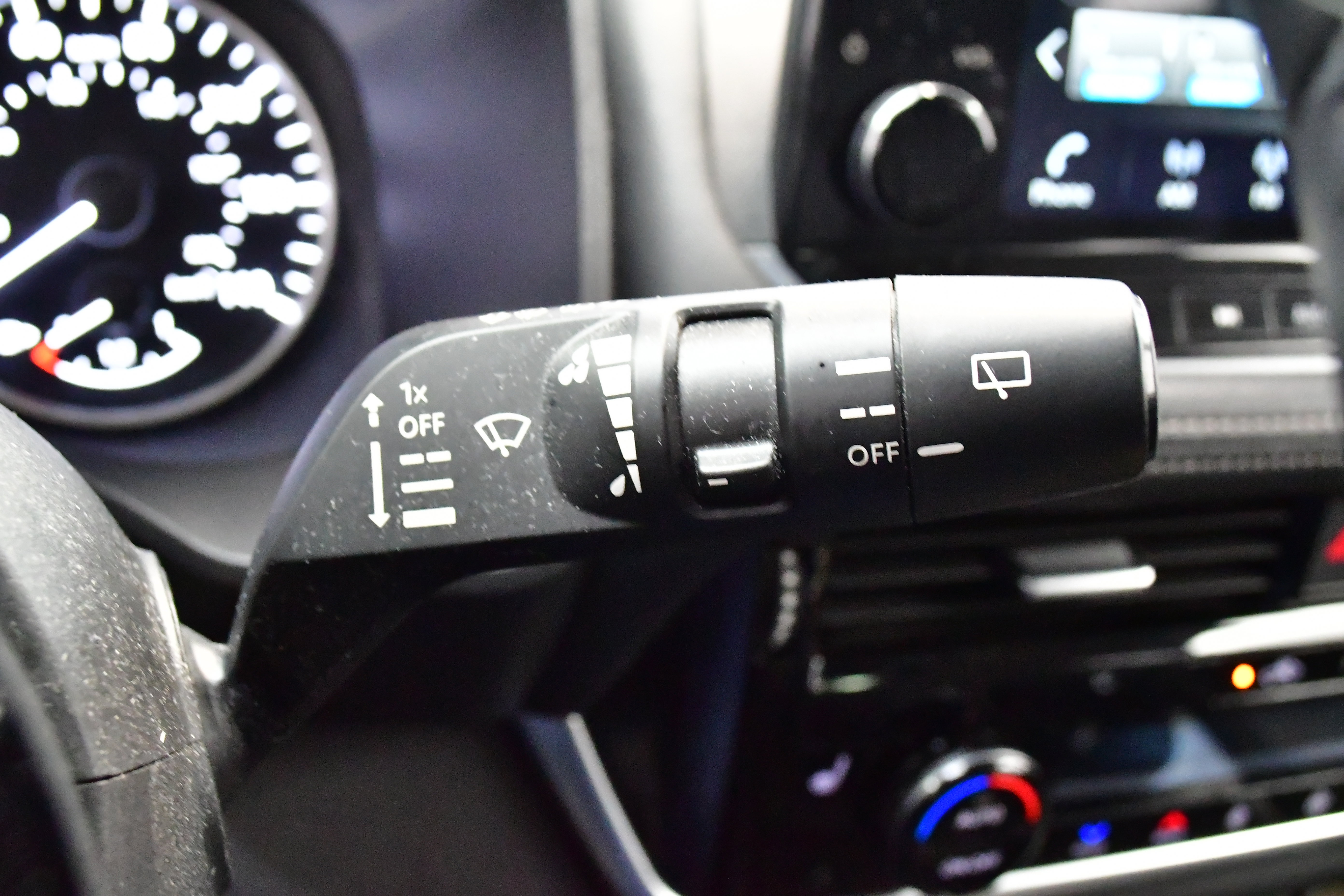 Used 2023 Nissan Rogue SL w/ SL Premium Package image 42