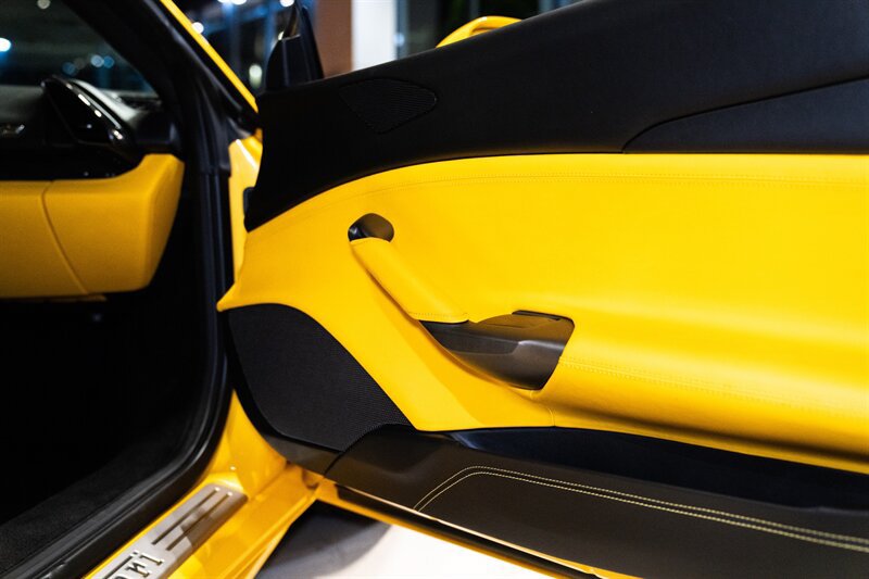 Used 2016 Ferrari 488 GTB RWD image 17