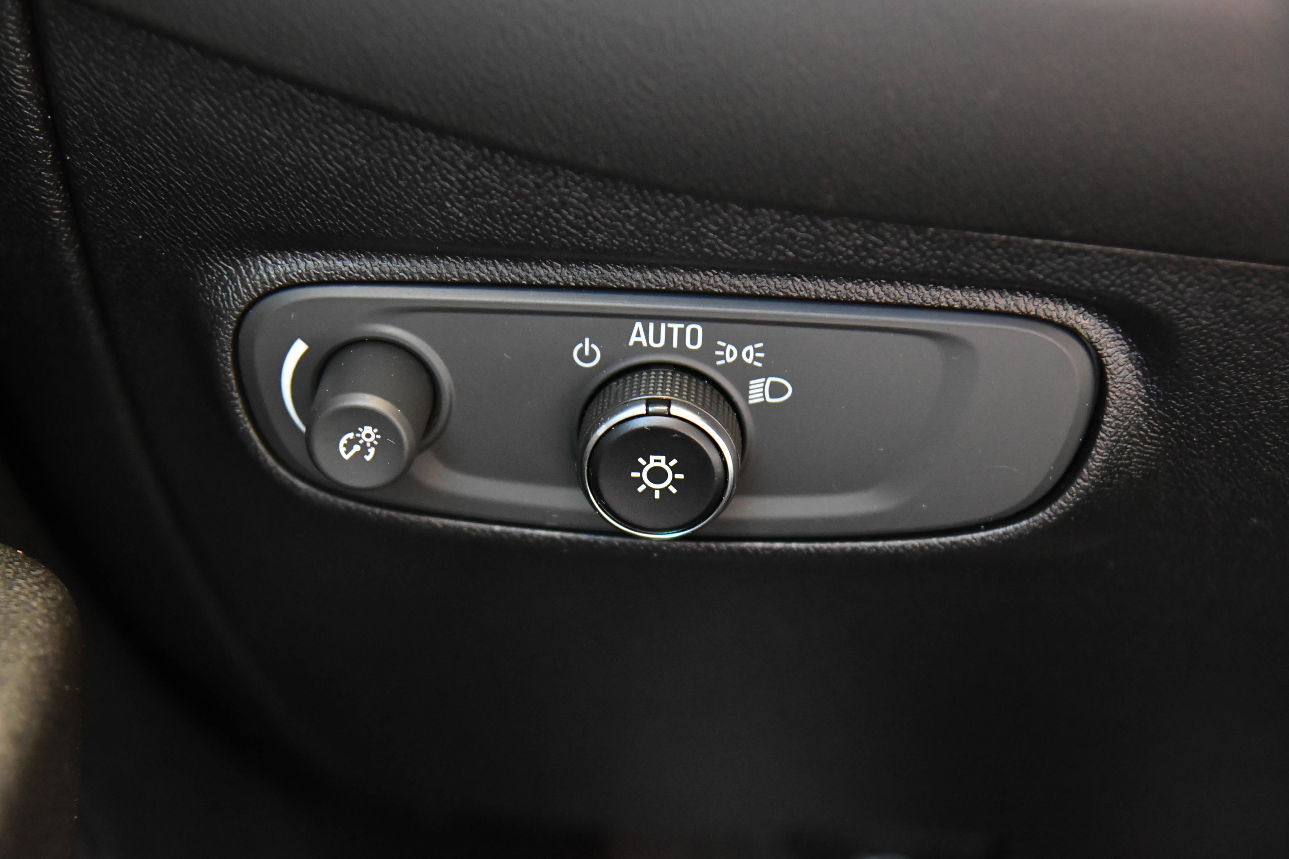 Used 2019 Chevrolet Equinox LT FWD image 30
