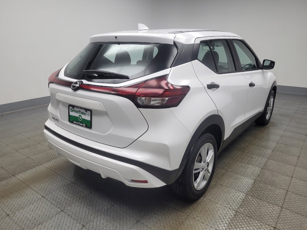 Used 2022 Nissan Kicks S image 9