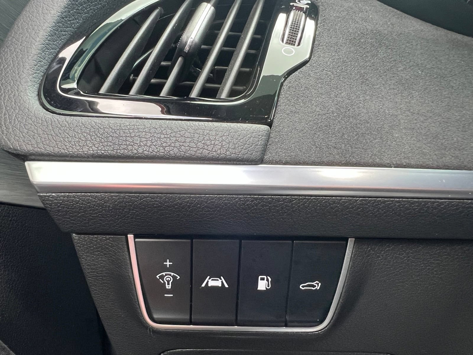 Used 2023 Kia Stinger GT2 w/ Option Group 015 RWD image 36