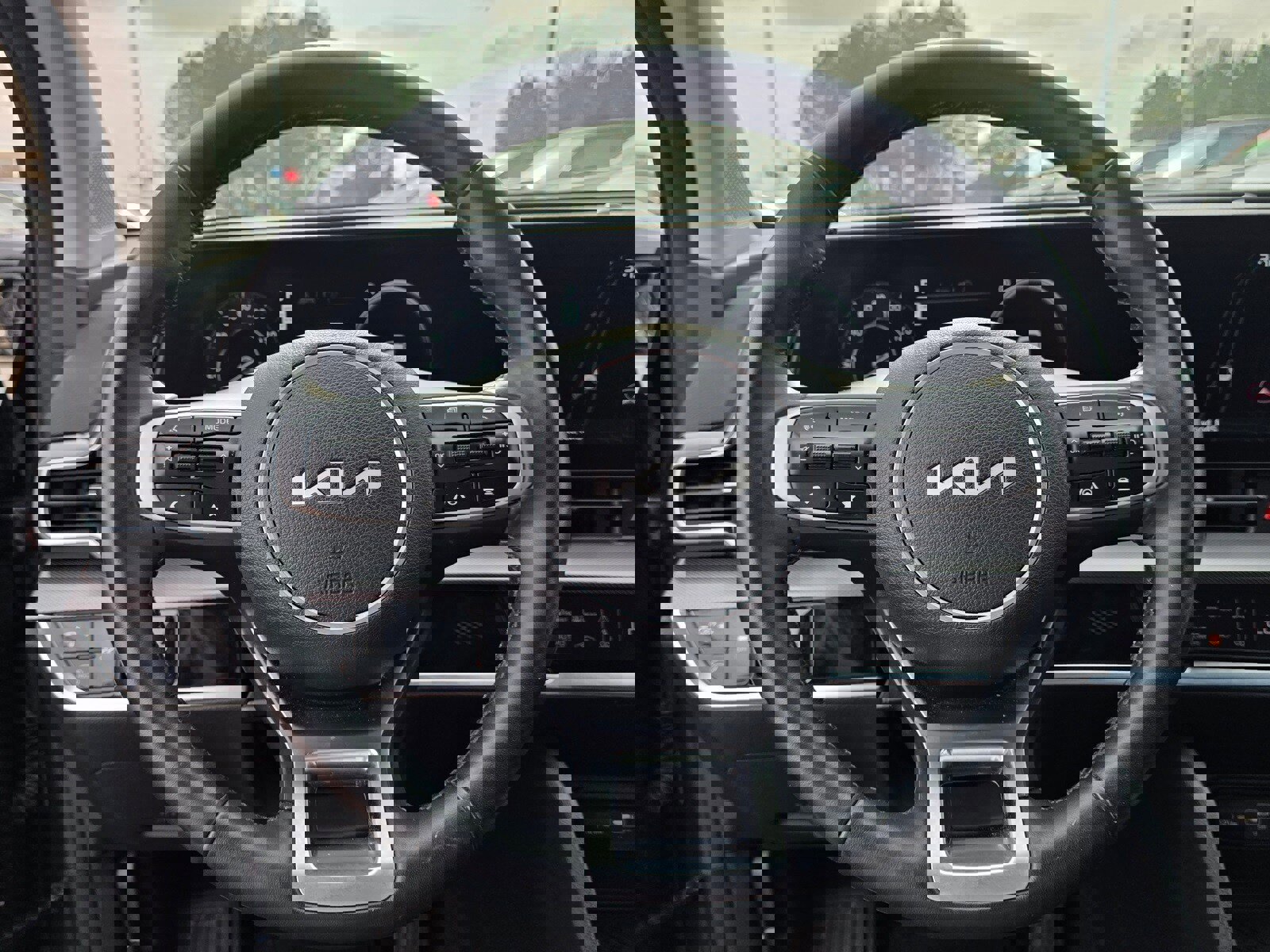 Used 2024 Kia Sportage SX image 23