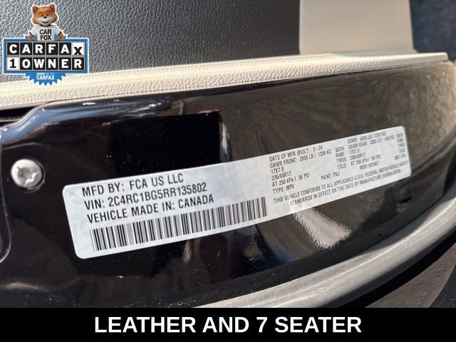 Used 2024 Chrysler Pacifica Touring-L FWD image 30