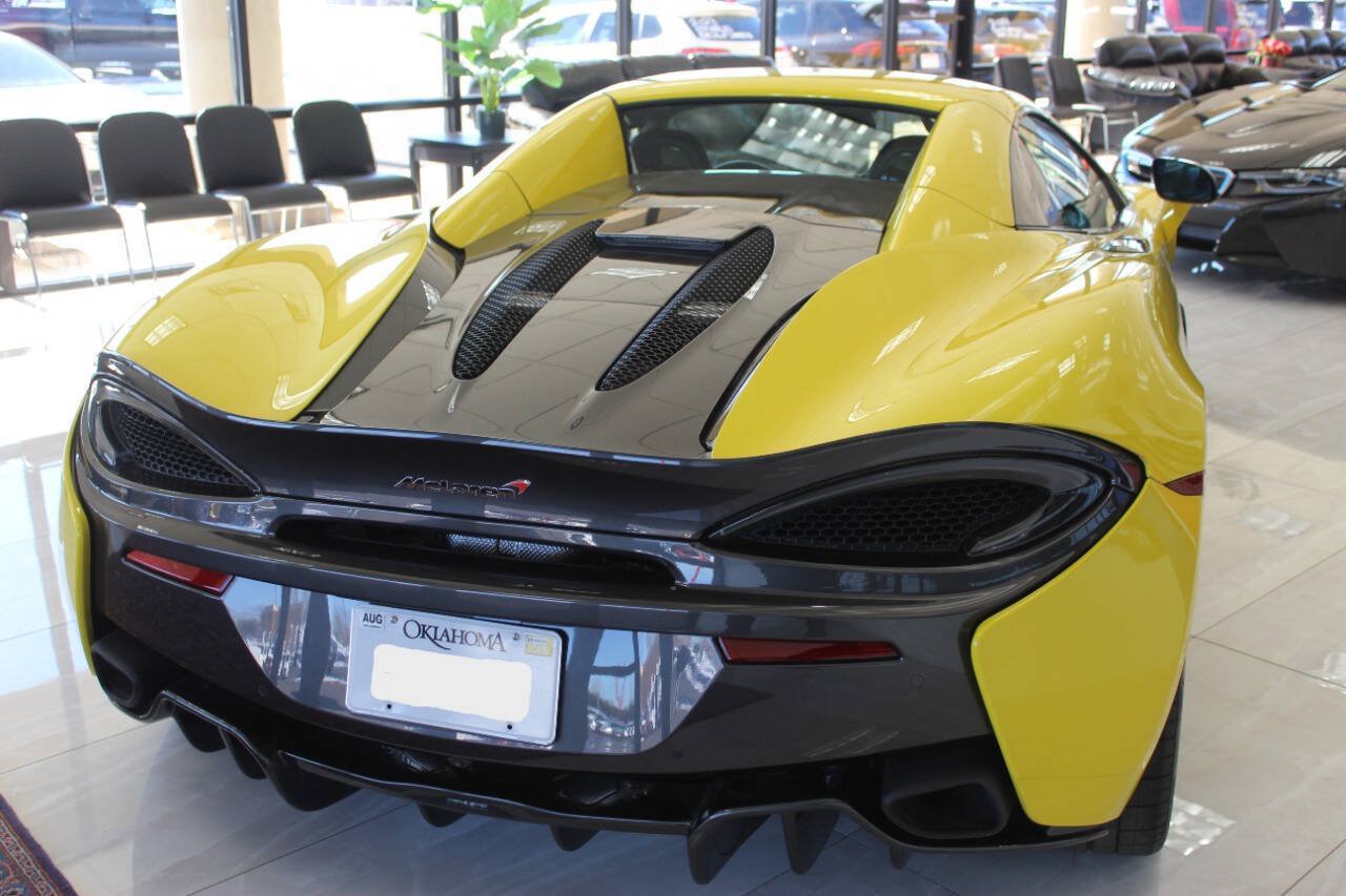 Used 2018 McLaren 570S Spider RWD image 3